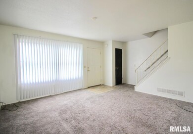 4206 N Elsie Ave, Davenport, IA 52806 - photo 2