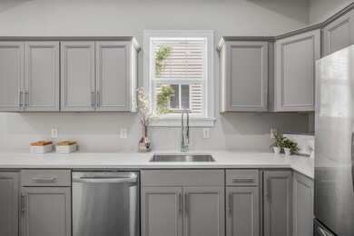 2122 Queen Ave N, Minneapolis, MN 55411 - photo 4