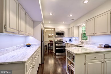 7621 Gralnick Place, Springfield, VA 22153 - photo 3