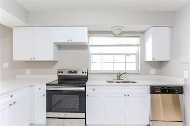 2209 Malibu Dr, Brandon, FL 33511 - photo 4