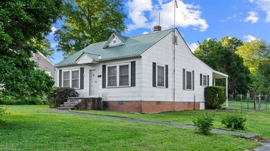 1434 Winslow Ave, Asheboro, NC 27205 - photo 3