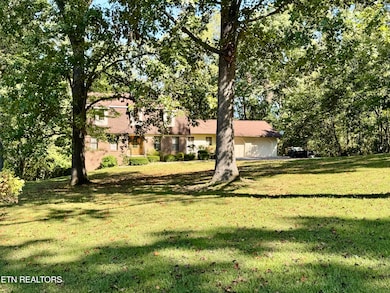 1230 Stonewall Jackson Dr, Dandridge, TN 37725 - photo 6