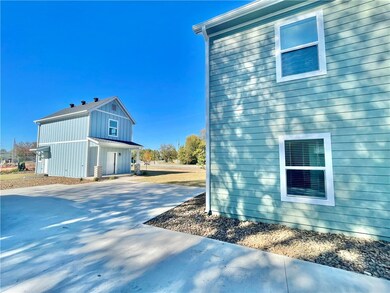 506 Park St unit A, Springdale, AR 72764 - photo 6