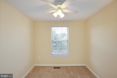 14825 Hammersmith Cir, Silver Spring, MD 20906 - photo 2