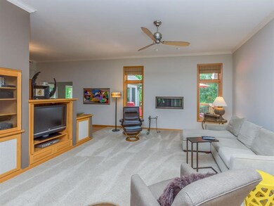 4310 Northfork Dr, Cedar Rapids, IA 52403 - photo 7