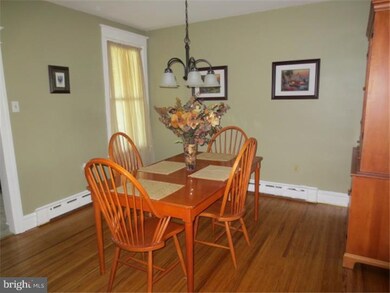 559 E Broad St, Souderton, PA 18964 - photo 6