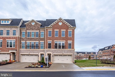 7220 Magpie Ln, Falls Church, VA 22043 - photo 3