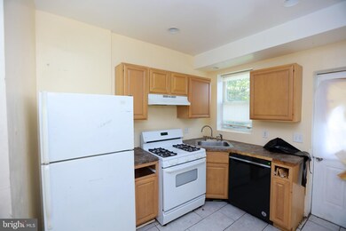 1033 N Fulton Ave, Baltimore, MD 21217 - photo 6