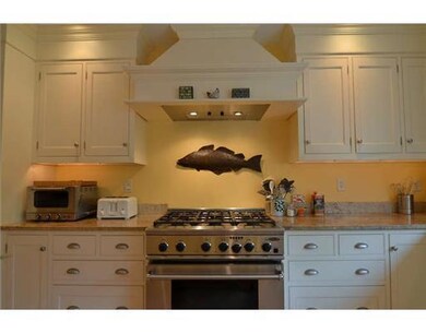 Kitchen. Professional grade 6-burner...