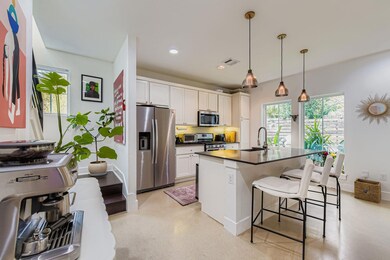 1213 Eleanor St unit B, Austin, TX 78721 - photo 5