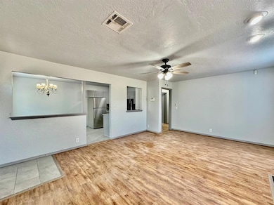 925 Swan Lake Ct, Edmond, OK 73003 - photo 6