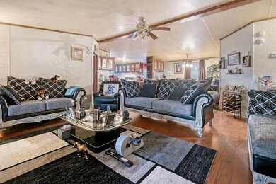 55-web-or-mls-CREM_345 Rodeo_042