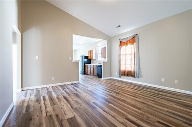 2357 Middle View Dr, Columbus, IN 47201 - photo 6