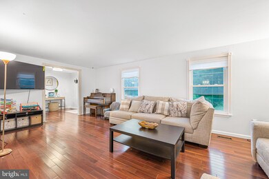 25921 Largo Ct, Damascus, MD 20872 - photo 7