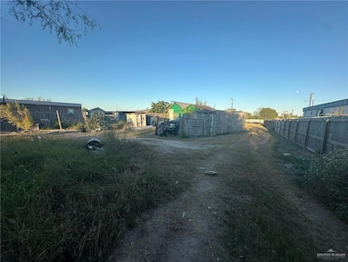 1705 Presidio Cir W, Alamo, TX 78516 - photo 5