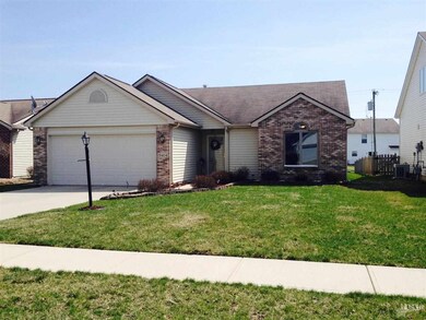 9404 Ballymore Dr, Fort Wayne, IN 46835 - photo 2