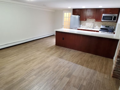 136 Sussex St unit Garden, Jersey City, NJ 07302 - photo 3