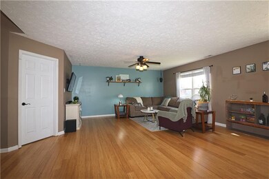 475 Pitch Pine Dr, Whiteland, IN 46184 - photo 7