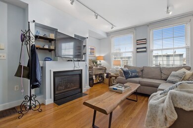 273 W 2nd St unit 1, Boston, MA 02127 - photo 4