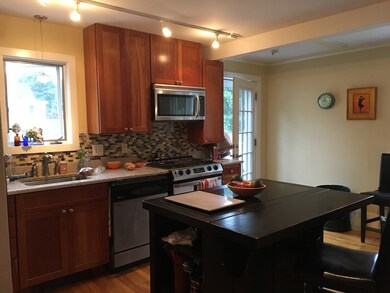 7 Adams St, Newburyport, MA 01950 - photo 4