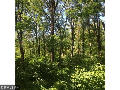 Heavily wooded property with both white and red oa