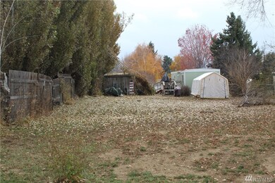 2207 3rd St NE, East Wenatchee, WA 98802 - photo 5