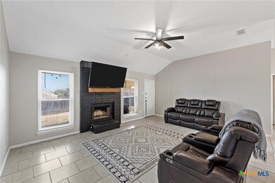 905 Northern Dancer Dr, Copperas Cove, TX 76522 - photo 2