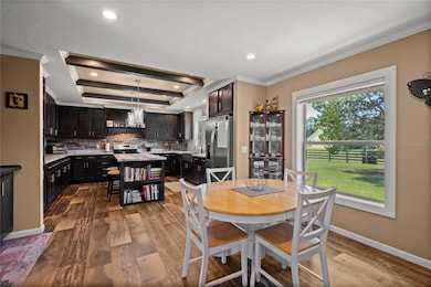 Gourmet Kitchen   and Dining room