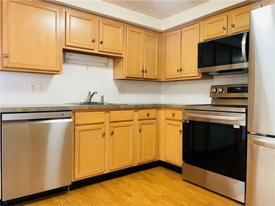 31 Devereux St unit 212, Providence, RI 02909 - photo 6