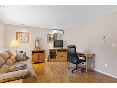 443 SW 13th Ave, Canby, OR 97013 - photo 4