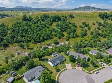 1219 Snowy Peak Ln, Spearfish, SD 57783 - photo 5