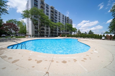 Golf Towers unit 5B, Des Plaines, IL 60016 - photo 2