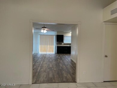 1409 S 66th Ln unit 4, Phoenix, AZ 85043 - photo 5