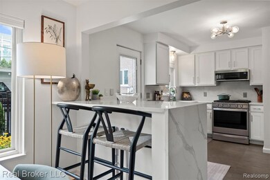 255 Southfield Rd unit 1, Birmingham, MI 48009 - photo 6