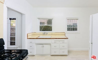 132 N La Peer Dr unit 1, Beverly Hills, CA 90211 - photo 5
