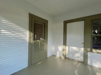 2704 Avenue G, Bay City, TX 77414 - photo 2