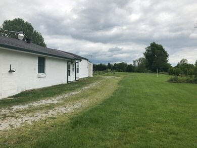 6301 Beulah Church Rd, Louisville, KY 40228 - photo 3