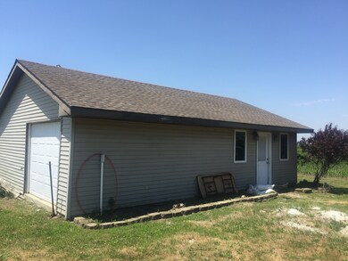 Detached garage/workshop