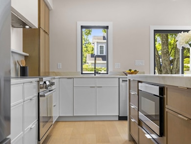 154 Lexington St, Newton, MA 02466 - photo 4