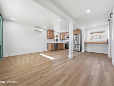 722 Virginia Ave NW, Harriman, TN 37748 - photo 6