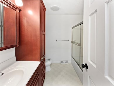 2200 Meadowlark Dr, Harrisonville, MO 64701 - photo 6