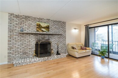 650 E Greenwich Ave unit 3-401, West Warwick, RI 02893 - photo 4