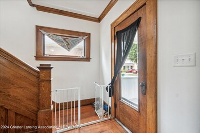 06-1005-Mahlon-St-Lansing-MI-48906-Windo