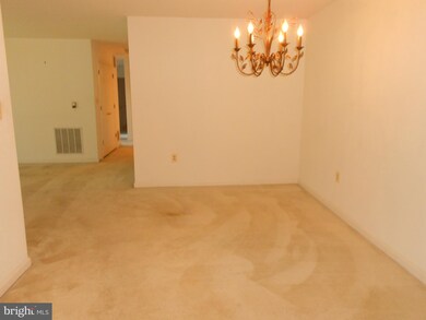 31 Lambourne Rd unit 202, Towson, MD 21204 - photo 6