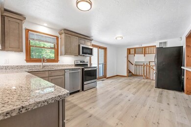 129 Corbin Rd, Dudley, MA 01571 - photo 5