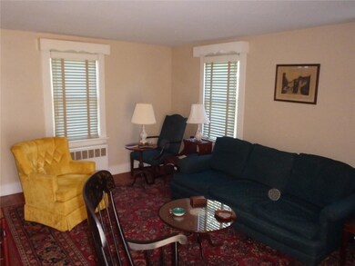 33 Nicholson Crescent, Middletown, RI 02842 - photo 4