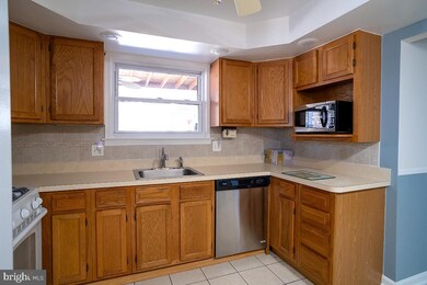 1511 Claridge Ave, Halethorpe, MD 21227 - photo 3