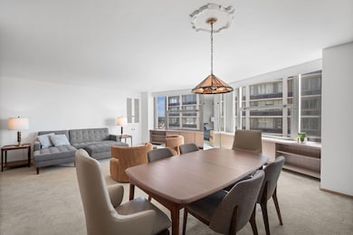 The Newport unit 1104, Milwaukee, WI 53202 - photo 5