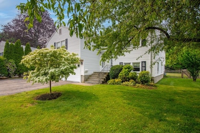 17 Mark Lee Rd, Needham Heights, MA 02494 - photo 2