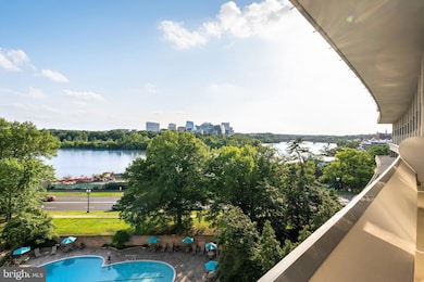 Watergate West Residences unit 811, Washington, DC 20037 - photo 5